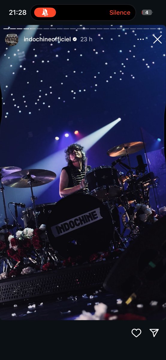 #ArenaTour Orléans 🔥 

Indochine Officiel 📸