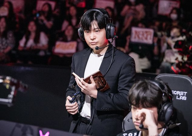 SanprietoG's tweet photo. Los draft de T1 en la final #T1WIN #Worlds2025 #KTWIN #LeagueOfLegends #tebasfuera #Jetas #Maulas https://t.co/O2laVoCDmq