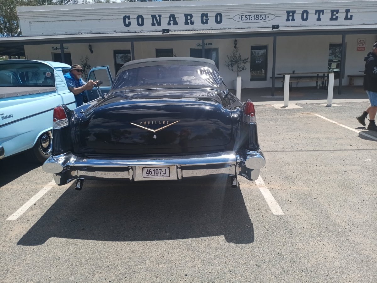 CathWe188398's tweet photo. Some photos from today 
Drove 400kms.
#Conargo  Hotel is open again. 
Rare 1959 Chrysler Wayfarer
1956 Cadillac 
What timing they just pulled in. I said "Photo time and they told me about their classic cars https://t.co/rIfUpplvjH