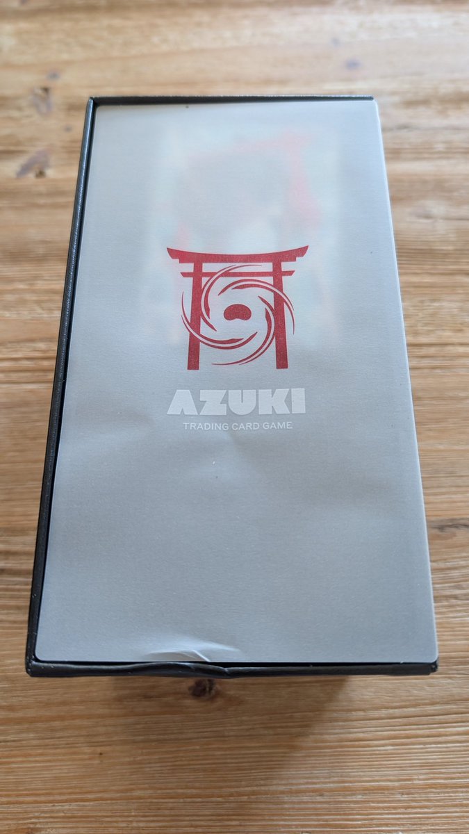 Just opened my <a href="/AzukiTCG/">Official Azuki TCG</a> starter deck! 

As always, very qualitative from the team, although my box was a bit damaged, the cards are top notch when it comes to look and feel! 

Looking forward to my first game 😁