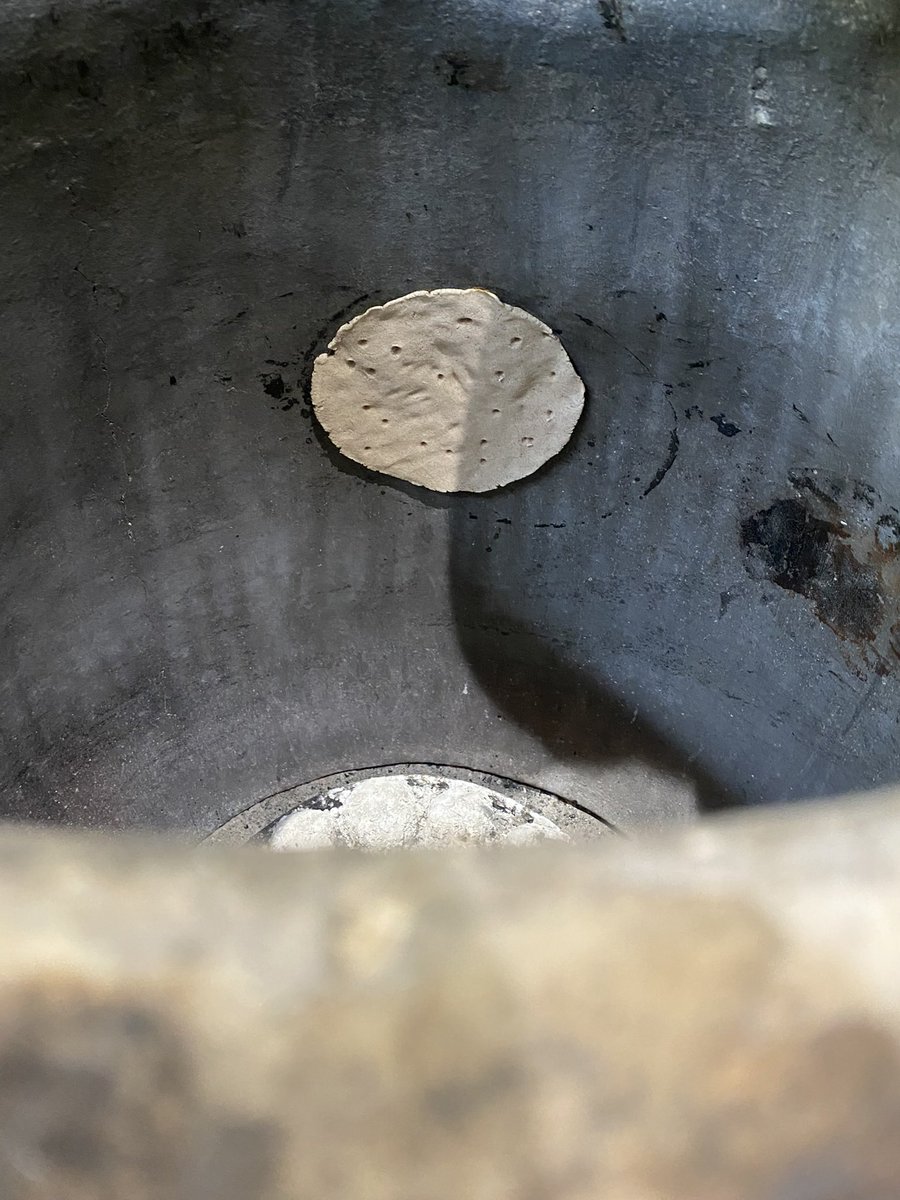 ChefChandrajith's tweet image. A single bajra roti is approximately 120 calories, rich in complex carbohydrates, and a good source of fiber, protein, and essential minerals like iron
#Bajra_rotti
#millet
#milletrecipe
#plantbased
#sustainablenutrition
Chef Chandrajith