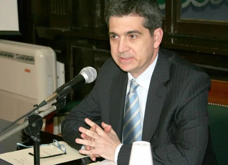 🔴 ABOGADOS

➡️ Constitucionalista sostiene que el artículo 1087 garantiza la transparencia societaria 

➡️ Según especialista, la norma tiene por finalidad asegurar la imparcialidad y la responsabilidad en la administración de sociedades, estableciendo que los directores y