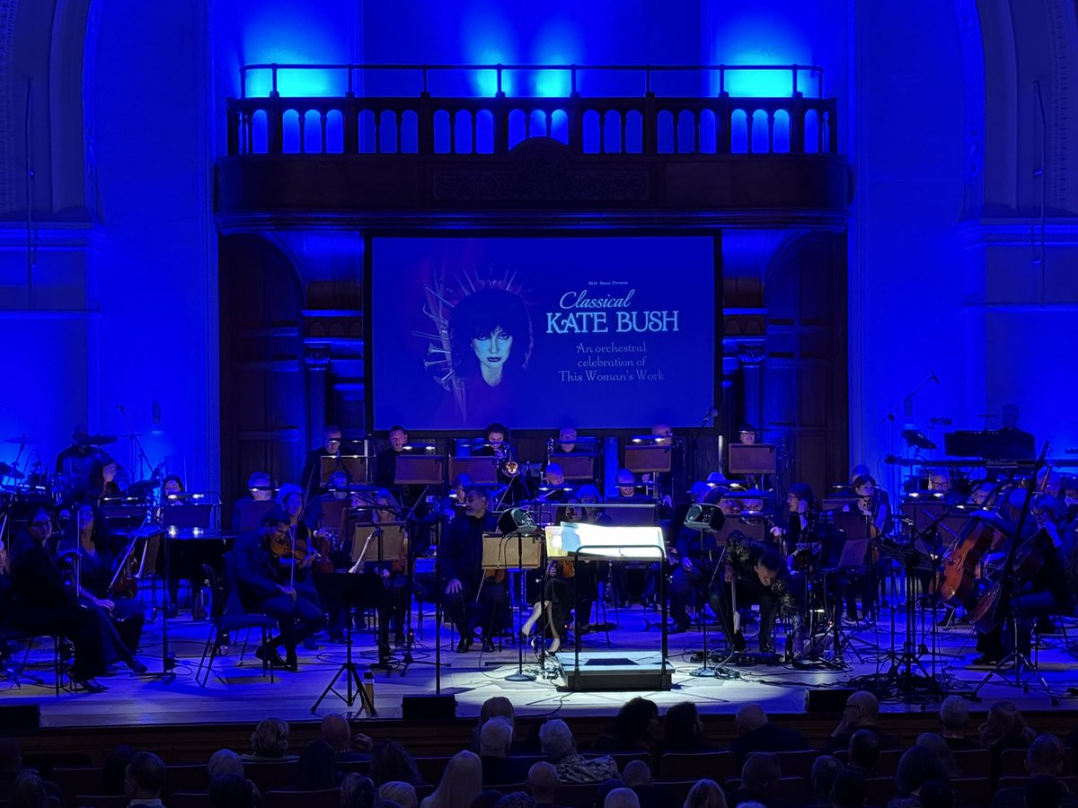 overyourhead's tweet image. Cloudbusting - The Music of Kate Bush &amp;amp; @westlondonsinf lit up @cadoganhall - stunning orchestral tribute to Kate Bush. Soaring vocals, lush strings, pure magic. Wow. Just wow. ✨🎻

#KateBush #Cloudbusting #CadoganHall #BeforeTheDawn @Cloudbusting.band @CloudbustingKB