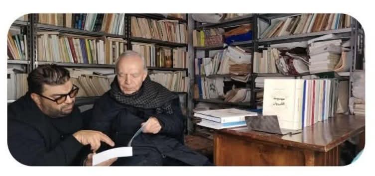 وإذا هيأ الله لك فرصة ولوج مكتبة عالم فلا تفلتن العلل والنهل فقد لا تتهيأ لك تارة أخى..مكتبة المحقق الأكاديمي التونسي منجي الكعبي