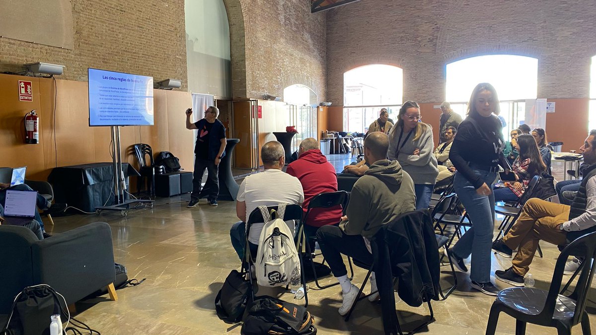 WordCamp Valencia - WordPress tweet media