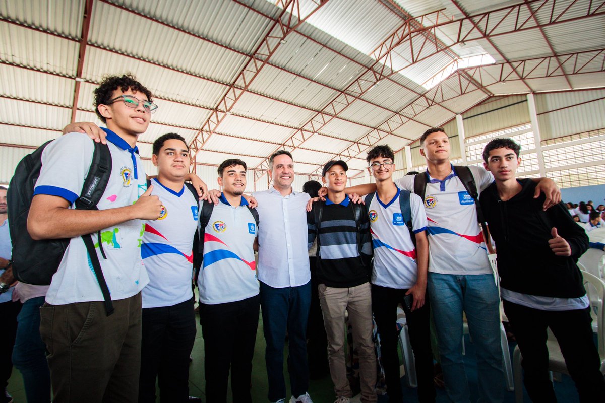 📝Boa prova para todos os estudantes alagoanos que estão fazendo o primeiro dia de Enem hoje! 

Alagoas é o ✔️2º estado do Brasil com o maior percentual de inscritos - uma prova de que nossa juventude acredita na educação como caminho para um futuro melhor. #Enem2025