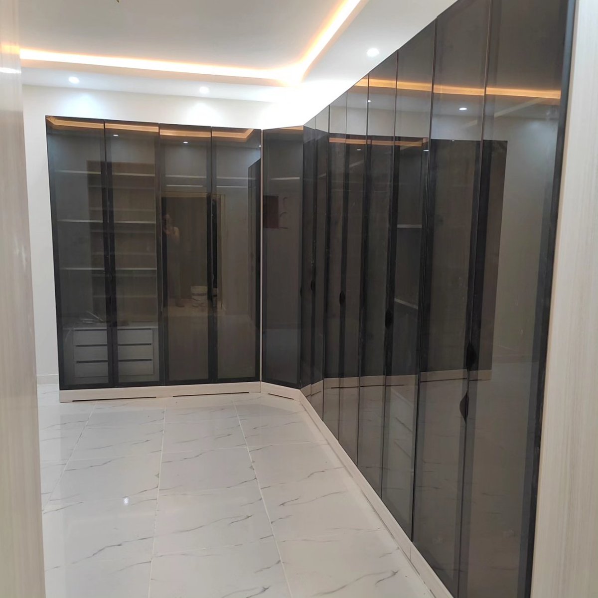 يوجد نظام تقسيط تابي مصنع ومعرض الذوق الكلاسيكي للاثاث والديكور وغرف النوم والمجالس والدواليب يصلك مندوبنا0539225187
wh.ms/966539225187

instagram.com/lbsmlhllthtalb