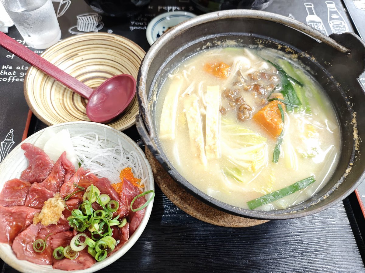 Iceman_GA's tweet photo. ほうとうと馬刺し丼 https://t.co/aD6RxEjxdV