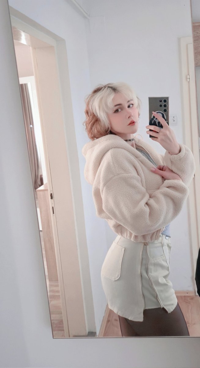 thicc mittens tweet media