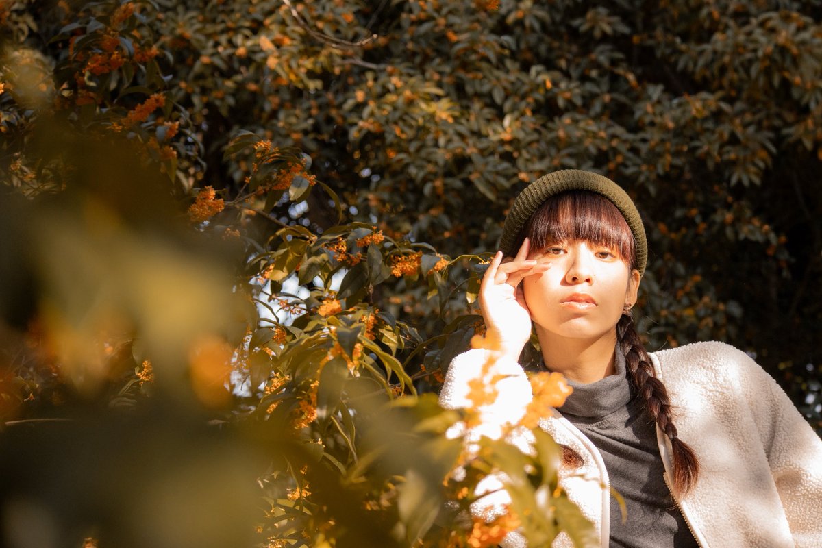 EOS_aze's tweet photo. 秋の香りの中で

#セルフポートレート

#ミラーレス #カメラ女子 #カメラ初心者 #カメラ好き #カメラ練習中 #ファインダー越しの私の世界 #写真で伝えたい私の世界 #写真好きな人と繋がりたい #写真撮ってる人と繋がりたい #写真撮るのが好きな人と繋がりたい #カメラ好きな人と繋がりたい https://t.co/uYgl3PZPCP