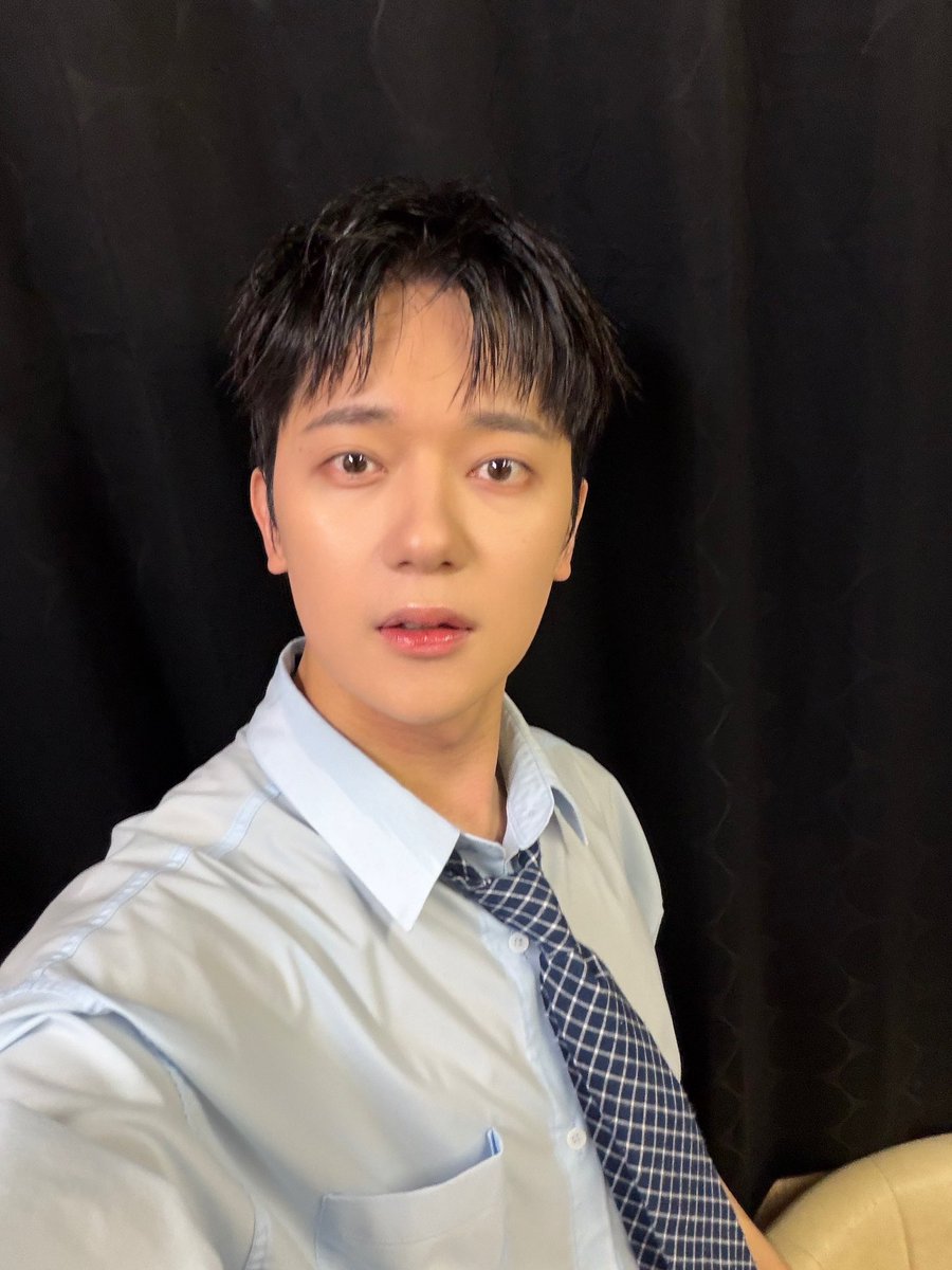OmegaX_members's tweet photo. [#OX]

あいしてるよ🖤

#OMEGA_X #오메가엑스
#예찬 #YECHAN https://t.co/R0y2Iv8kLP