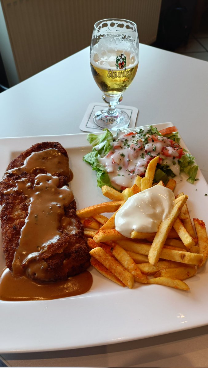 GroundhopperDTC tweet media