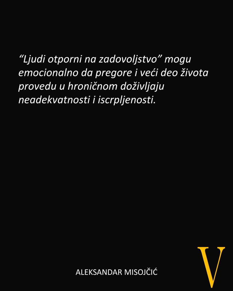 Prirodni opozit “idealnim porodicama” jesu porodice koje neguju kulturu naglašenog kriticizma i upoređivanja sa drugim porodicama. Iako je način života u ove dve porodične kulture na prvi pogled potpuno različit, osnovni problem je zapravo veoma sličan: to je unutrašnji doživljaj