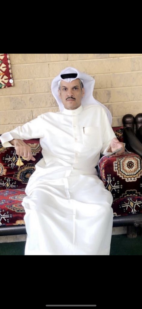 رحمك الله يامن كنت 
قريباً من الناس.. 
حبيباً للجلاس..
لطيفاً مع الصغار والكبار حتى أحبك الجميع
فلما سمعوا بنبأ وفاتك..
بكتك الأعين.. 
ودعت لك الألسن..
وترحم عليك من عرفك ومن لم يعرفك.. 
إلى جنّة الخلد يا #محمد_عبدالله_المنديل