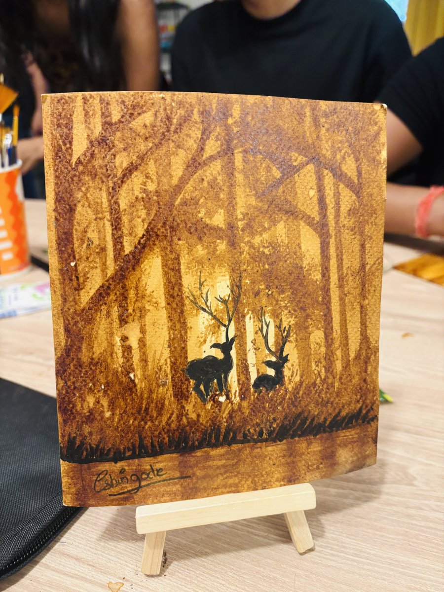 jigyasa_0203's tweet image. Tried coffee painting for the first time ☕🎨
Never knew caffeine could look this pretty.
#community #art #Coffee #sundayvibes
#weekend