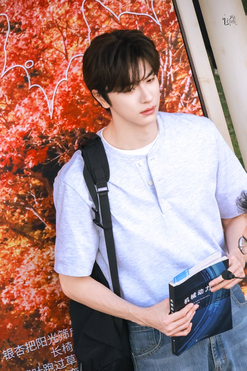 LINYILOVER_TH's tweet photo. 2025.11.09
lyLeaves_林一’s Weibo Update 

🎬 กองถ่ายซีรีส์ #折月亮 #WhenIMeetTheMoon 

#林一 #LinYi #หลินอี https://t.co/aAdhR3Mx1g