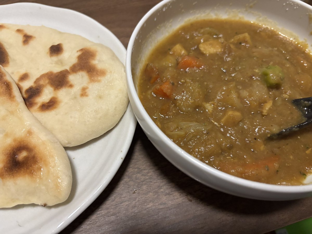 cookR_334's tweet photo. 作り置きのカレー解凍した
美味い https://t.co/vY6Uy4WPay