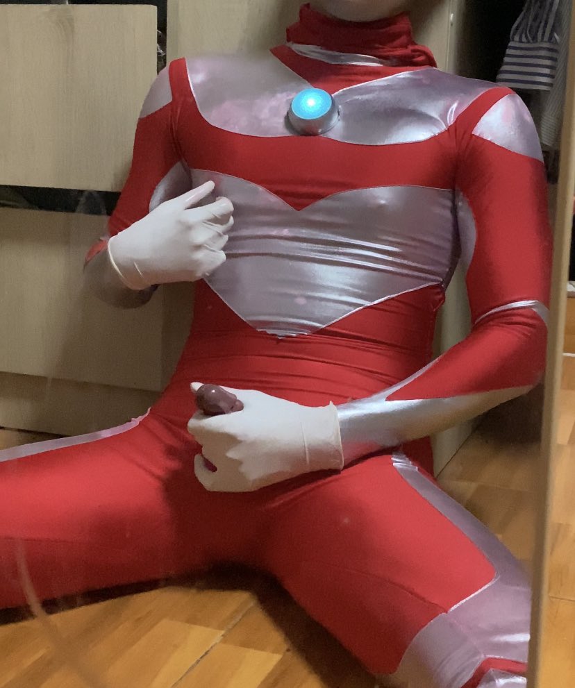 ultraman_774 tweet media