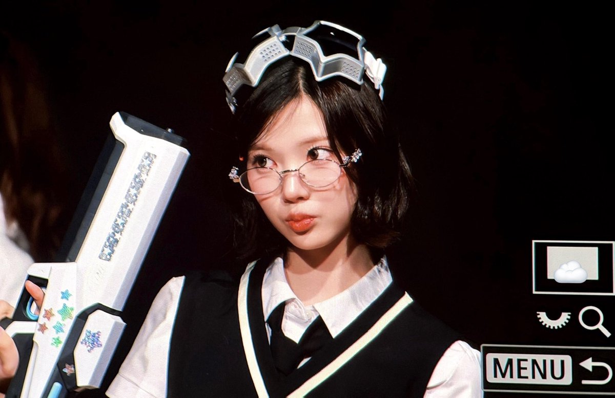 cloud__jw's tweet image. 251109 #지우 #JIWOO #Hearts2Hearts #하츠투하츠 #H2H