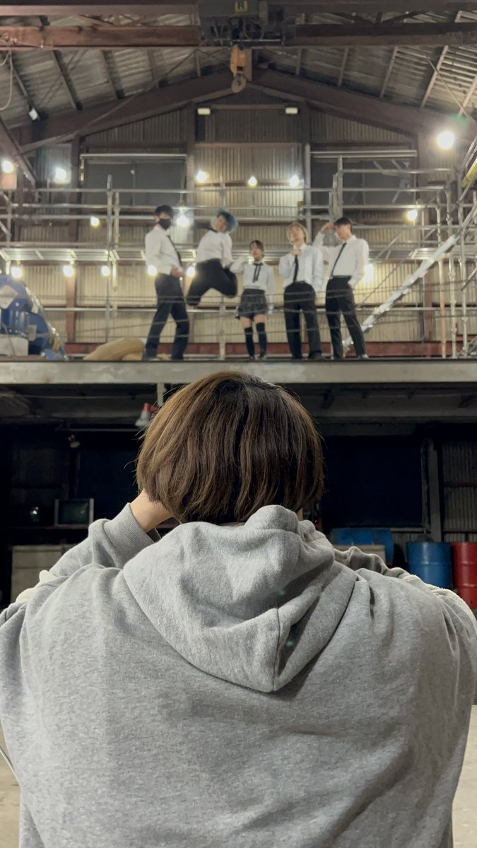 enovalfosI's tweet image. ゼロ打ちの新作｢IRIS OUT/米津玄師｣サポートで出演しました💥💥
なんとこの動画には本物のレゼが居るらしい‼️