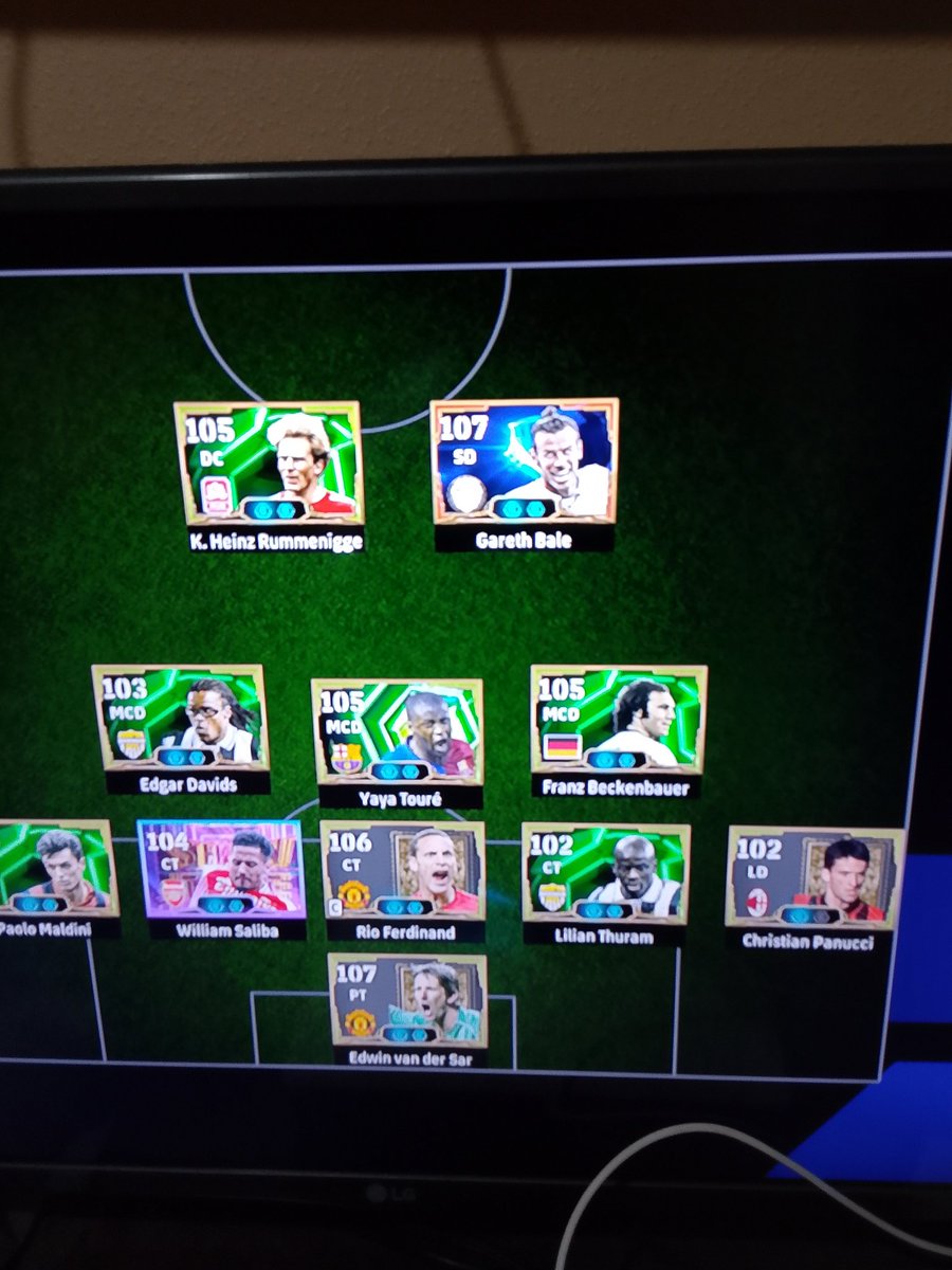 Patéticos <a href="/play_eFootball/">eFootball</a> esto es lo k estáis consiguiendo que familias no coman durante un mes jaaaa