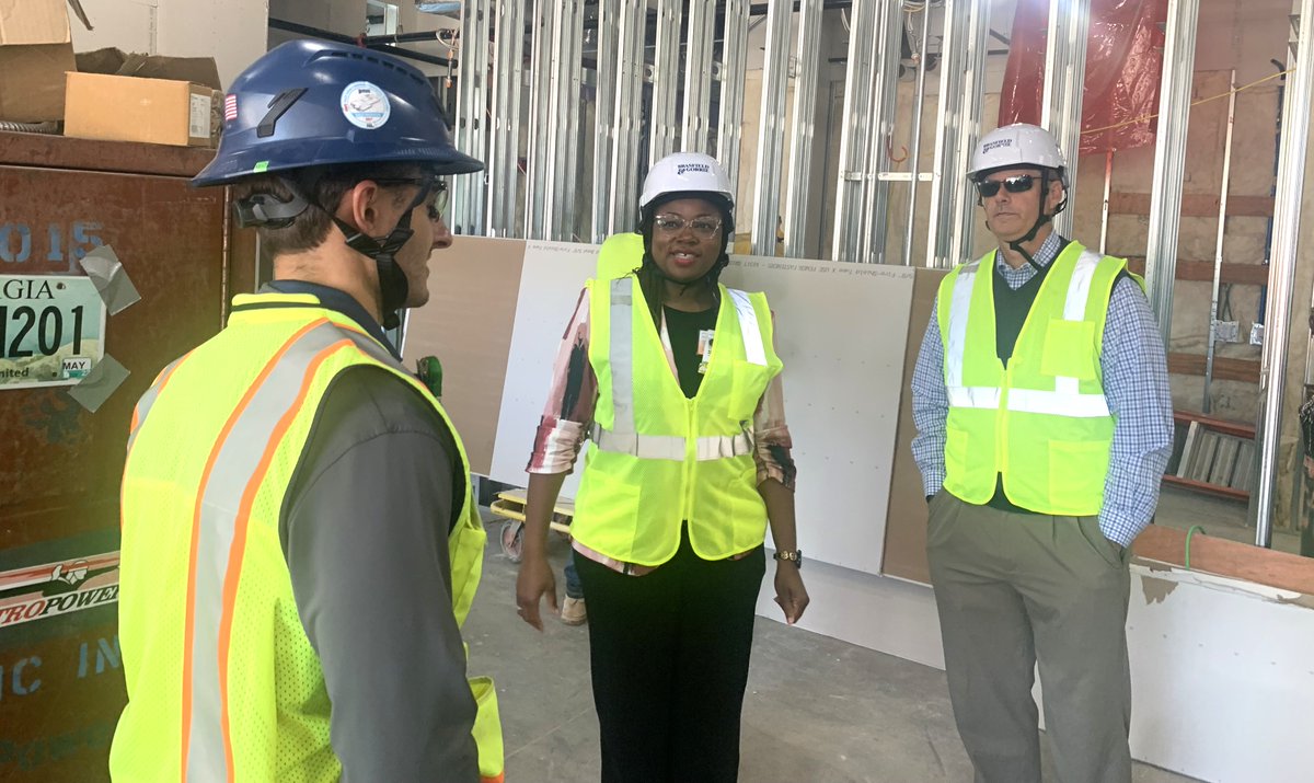 BobEllisFulton's tweet image. Exciting progress on expanding access to quality healthcare across #fultoncounty. I toured 
@gradyhealth's new #unioncity emergency hospital  taking shape &amp;amp; will soon visit the Alpharetta facility that will offer wraparound services when it opens in Spring 2026. Fulton County is