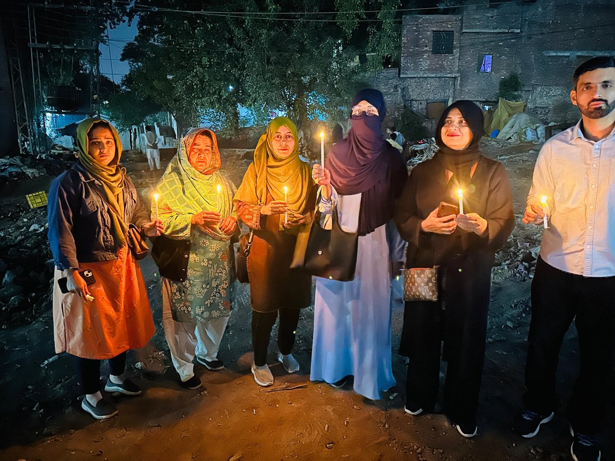 aminakhawaja01's tweet image. At the vigil to commemorate and honor the lives lost at #DataDarbar, to express our pain and demand justice.