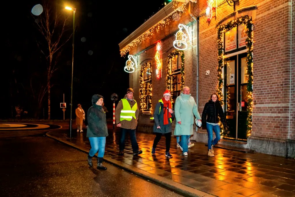 Kom in actie voor dieren in nood! Loop mee voor jullie eigen dierenhulporganisatie met de Christmas Station Walk van DierenLot op 13 december 2025! De sfeervolle loop start in Utrecht en eindigt bij ArkelCS: The Christmas Station. arkelchristmasstation.nl/project/the-ch… #dierenambulance