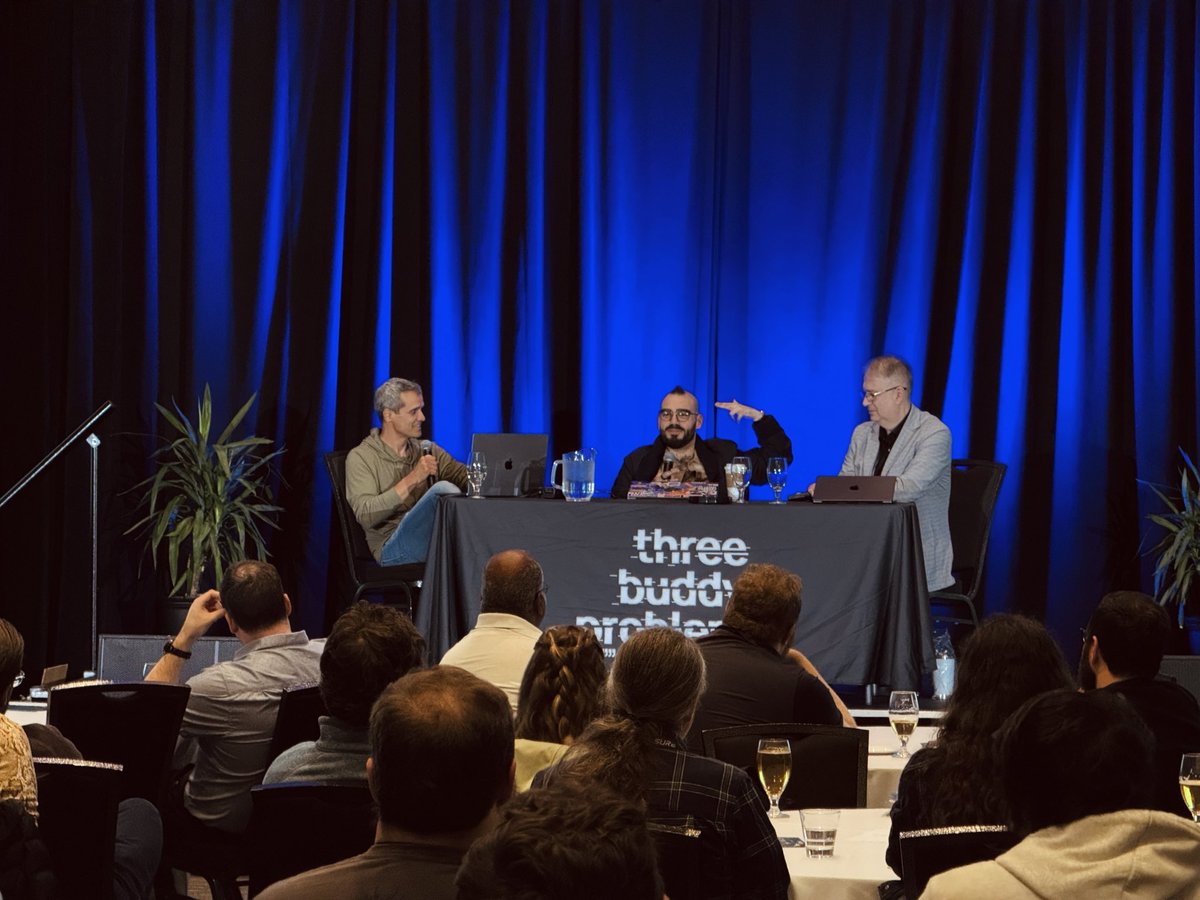 ryanaraine's tweet image. Scenes from a live podcast #threebuddyproblem