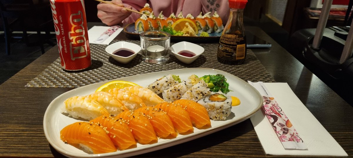 Dawn Snowmeow tweet media