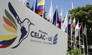 🕊️🌎🇪🇺ǀ La IV Cumbre entre la Comunidad de Estados Latinoamericanos y Caribeños (Celac) y la Unión Europea (UE) comenzará hoy con el objetivo de establecer los ejes a seguir entre ambos bloques para fortalecer la cooperación.
🔗 acortar.link/XRbj3l