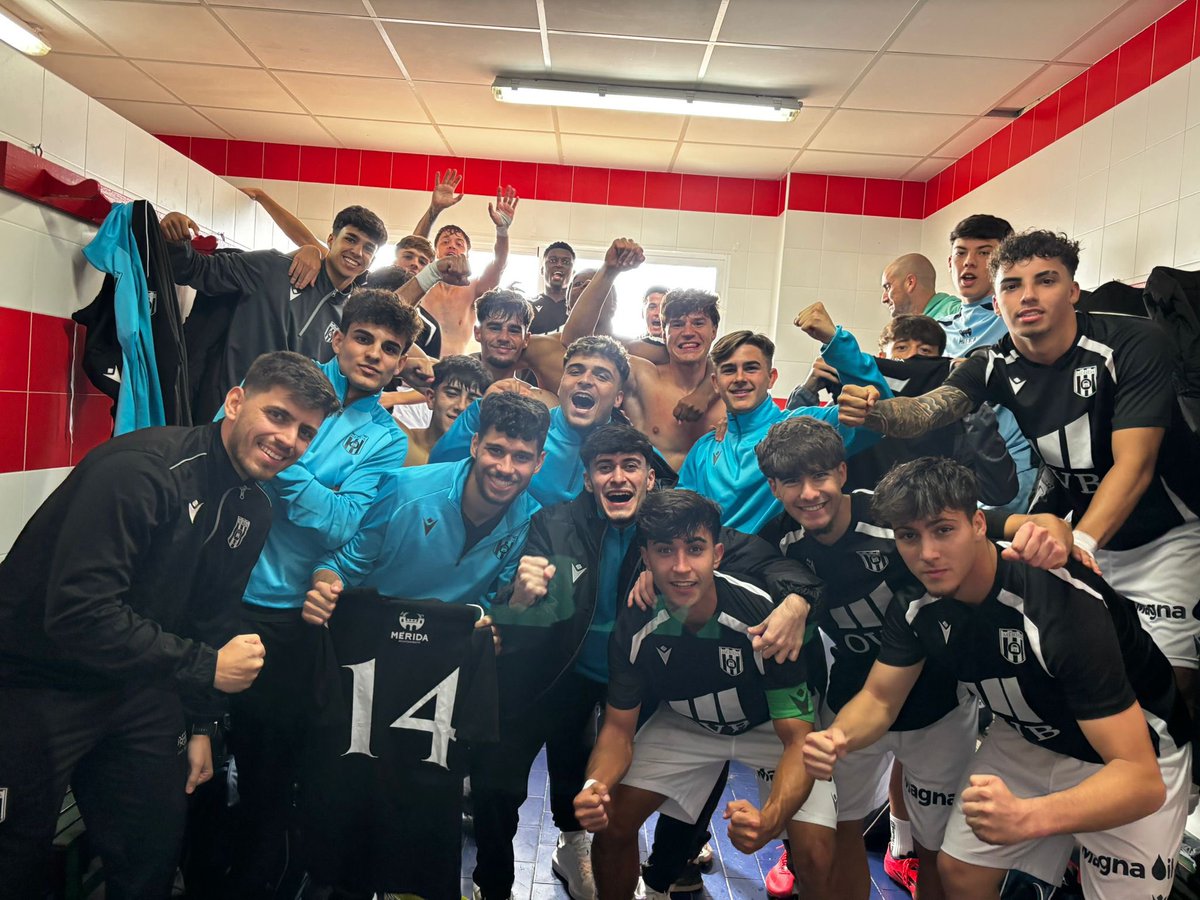 ✅ Nueva victoria del #MéridaPromesas 

➕3️⃣⚪️⚫️😍

<a href="/CDSanServan/">CD San Serván</a> 1-4 #MéridaPromesas

🫡 ¡Enhorabuena, equipo! Gran trabajo de todos 💪🏻
