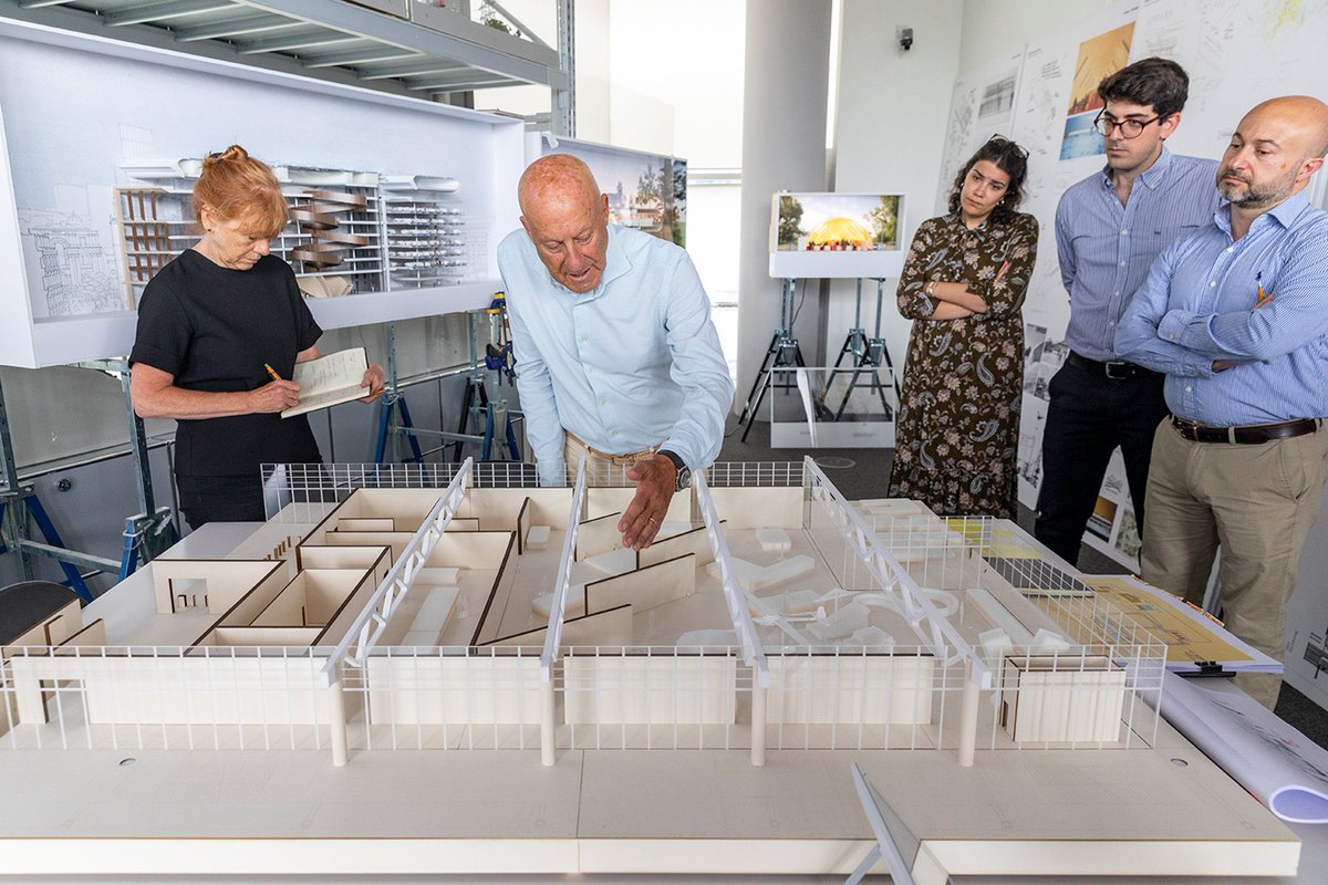 Tariq_Alaqeel's tweet image. من انجح افكار المشاريع، و اعلاها طلب من جميع الشركات بلا استثناء، حتى قبل المقاولين، للكن للاسف مهمش من مكاتب الوطن للشركات الاجنبية،

هو خدمات تركيب المجسمات المعمارية، قطاع صفقاته مليونية و ما فيه صداع.

بعض المجسمات لشركات الصندوق اللي تشوفونها تعدي المليون ريال و رأس مالها…