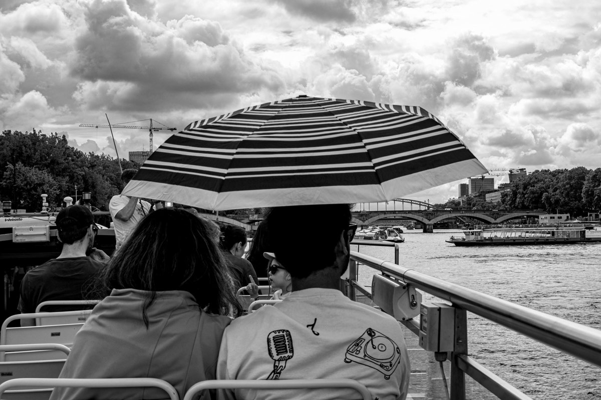 Paris
#Streetphotography
#Monochrome