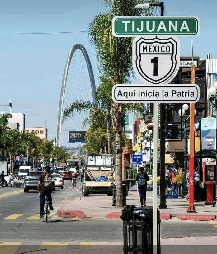 calificaser's tweet photo. Desde aquí aplaudimos a  mercado libre. 👏 
70 % de los establecimientos que visitamos en Tijuana cobra por #MercadoPago 

@SantanderMx @bbva @Banorte_mx @bbienestarmx @BancoAzteca @MercadoPagoMex https://t.co/2DIQoIdn7O
