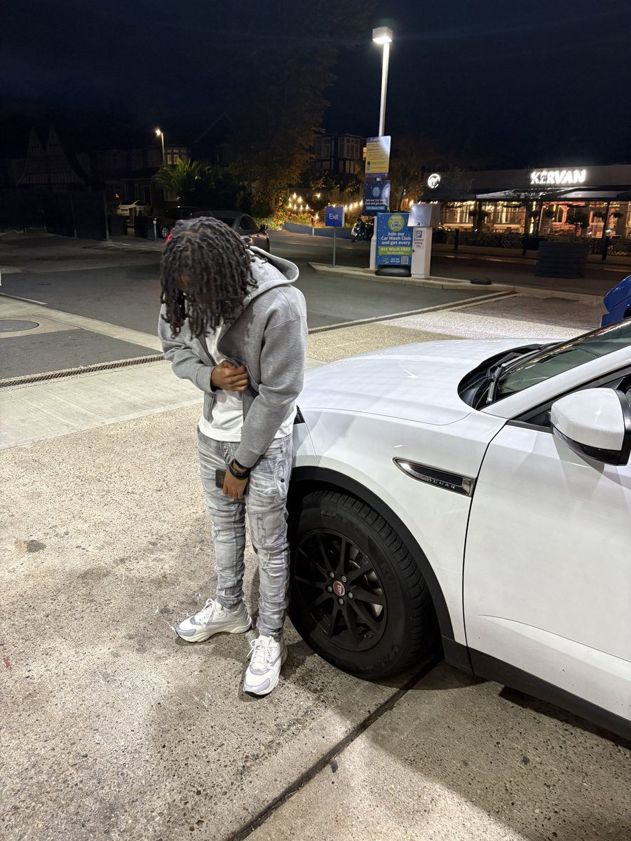 Incognito tweet media