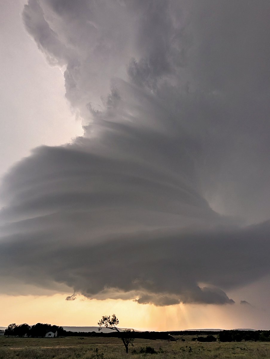 finally its supercell sunday again 
May 22, 2025 Palo Pinto, TX