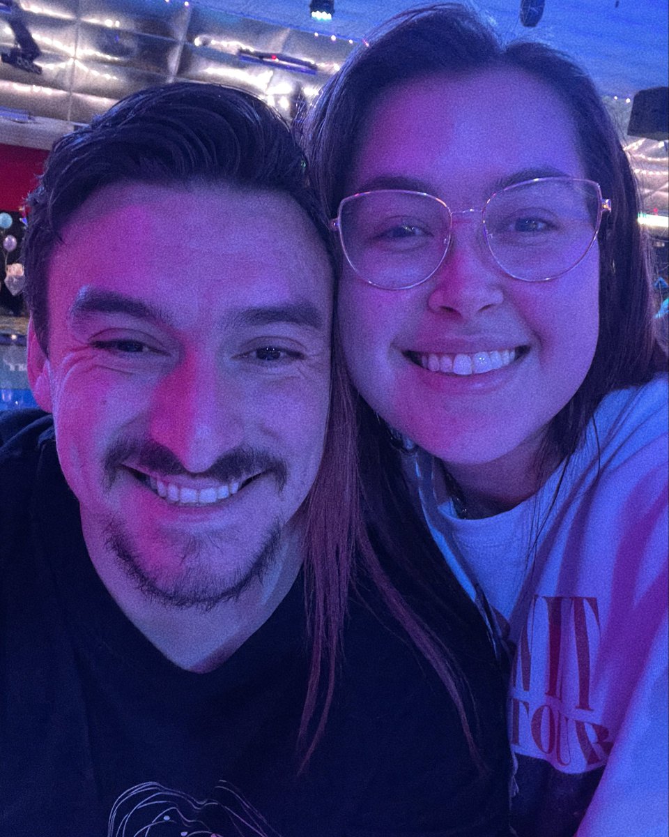 swiftieshy's tweet image. I’m pretty sure when I said “I don’t think anyone could love me” this man saw a bat signal or something.