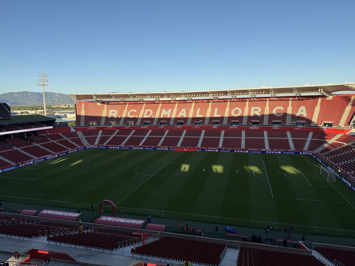 lazonadiez's tweet image. 🔛 ¡#LZ10EnJuego 𝐄𝐍 𝐃𝐈𝐑𝐄𝐂𝐓𝐎!

⚽️ @RCD_Mallorca 🆚 @GetafeCF 

🤵‍♂️ Presenta @JuanRoca2

🗣 Narración: @robbertomateo
🎤 Inalámbrico: @JUANMISB97

🎙 Comentarios: @luisforteza &amp;amp; @tylajoseestela 

👨‍⚖️ Análisis arbitral: @raulmartingarc1 

📻 103.9 @fibwiradio
📲 APP,…