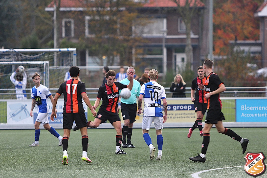 Lukas speelt met <a href="/SVC_08/">SVC'08</a> tweede helft uit bij <a href="/SVWippolder/">SV Wippolder</a>. Na 0-0 ruststand weet SVC'08 enigszins geflatteerd met 1-4 te winnen!