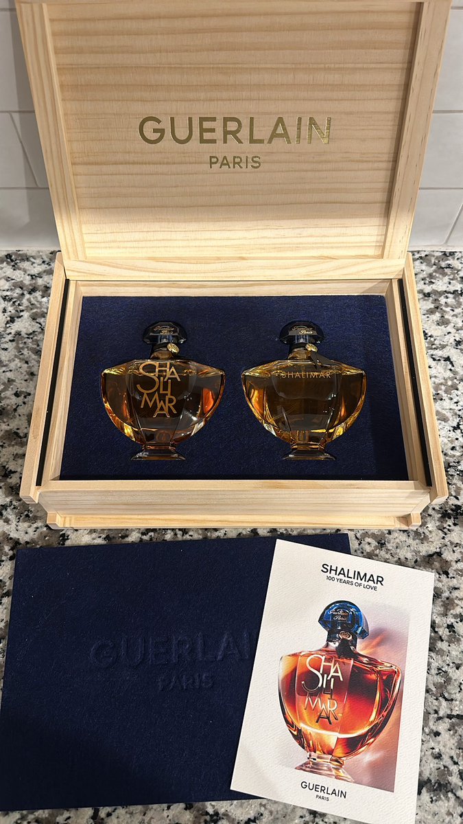 Guerlain sent me the new Shalimar set and OMG it’s so classy looking. Cant wait to smell and review!