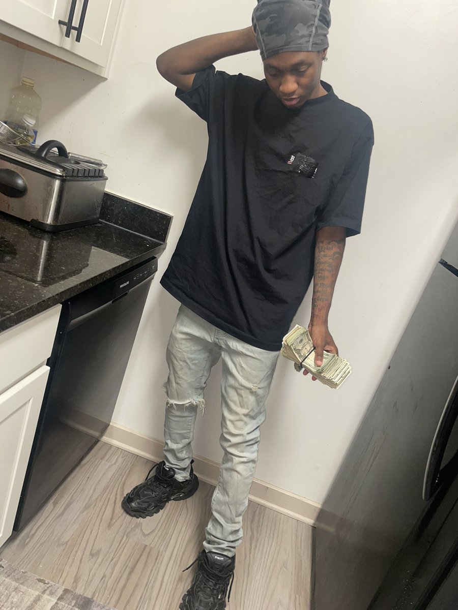 Bucket Getter 🪣🪣🎚️ tweet media