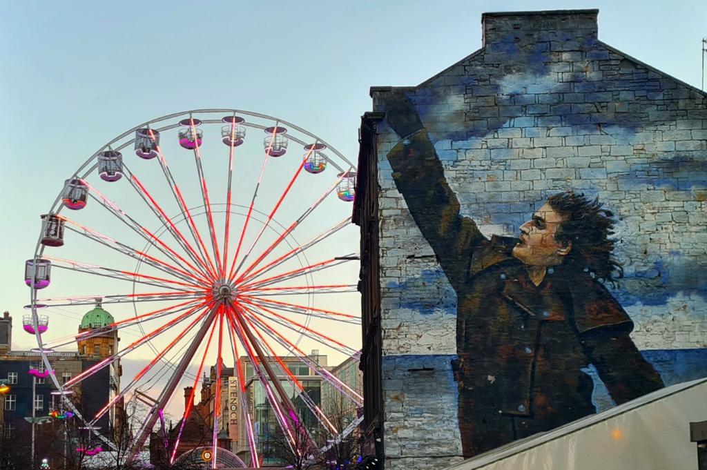 is_glasgow's tweet photo. The Big Yin spinning the Big Wheel this evening in St Enoch Square in Glasgow
#glasgow #glasgowtoday #billyconnolly #streetart #streetartphotography #mural #stenochsquare #glasgowmurals https://t.co/ufF2LdkABB