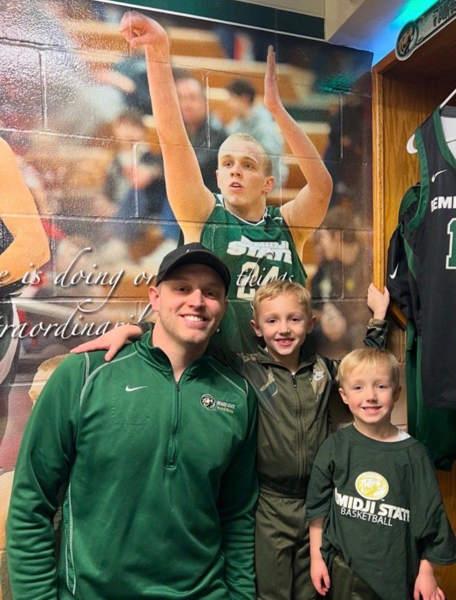 DC Everest Boys Basketball tweet media