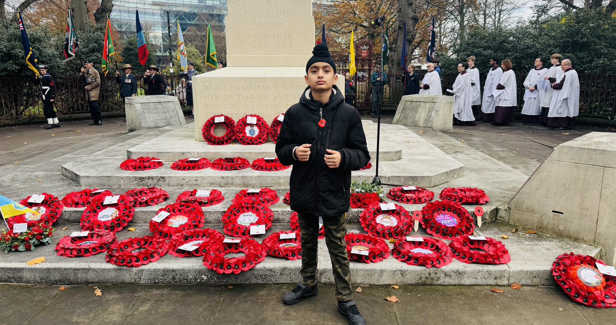 PrabhdeepReform's tweet image. This morning, we came together to honour those who gave everything for our freedom.
At the Remembrance Sunday service, we stood in silence, laid wreaths, and paid tribute to the brave servicemen and women who made the ultimate sacrifice for our country.

Their courage, loyalty,…
