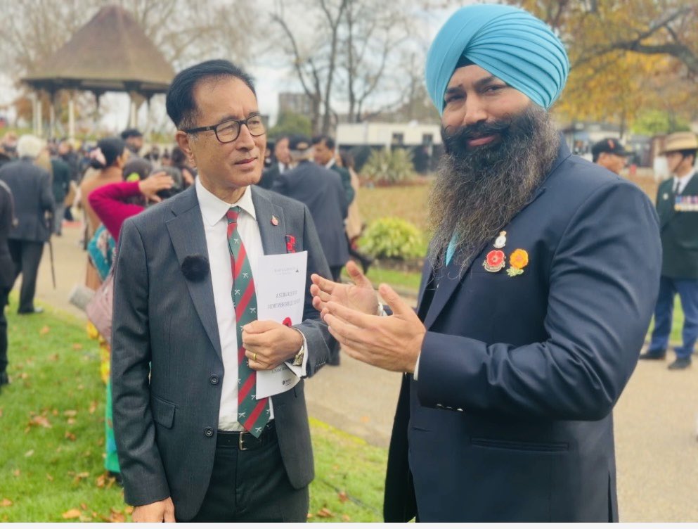 PrabhdeepReform's tweet image. This morning, we came together to honour those who gave everything for our freedom.
At the Remembrance Sunday service, we stood in silence, laid wreaths, and paid tribute to the brave servicemen and women who made the ultimate sacrifice for our country.

Their courage, loyalty,…