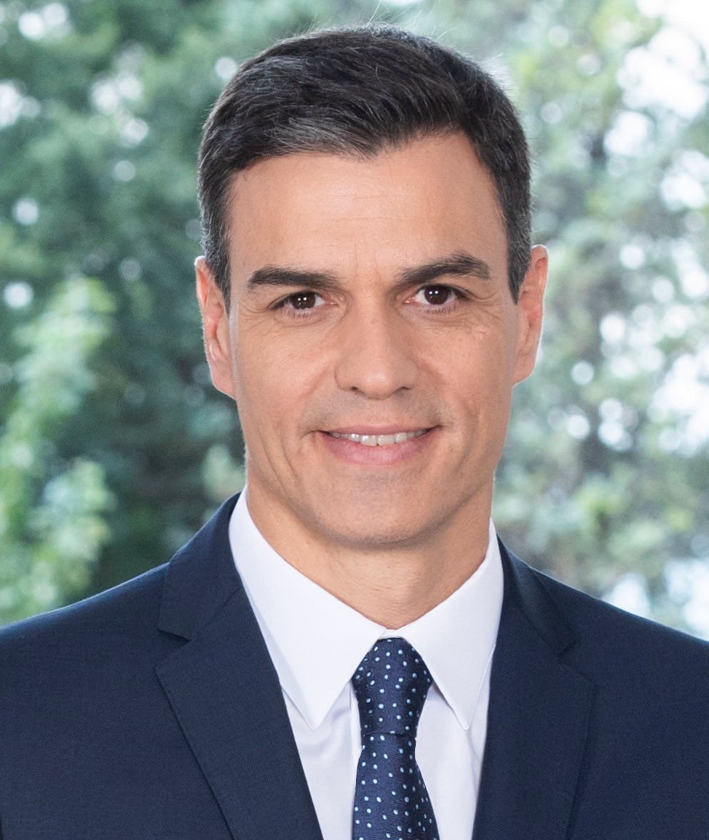 updaterosalia's tweet image. Pedro Sánchez, the President of Spain, congratulates ROSALÍA on her album “LUX”.

“Congratulations, ROSALÍA, on the dazzling release of ‘LUX’!

You’ve placed Spain at the top of global music with the most successful debut ever by a Spanish-speaking female artist on Spotify,…