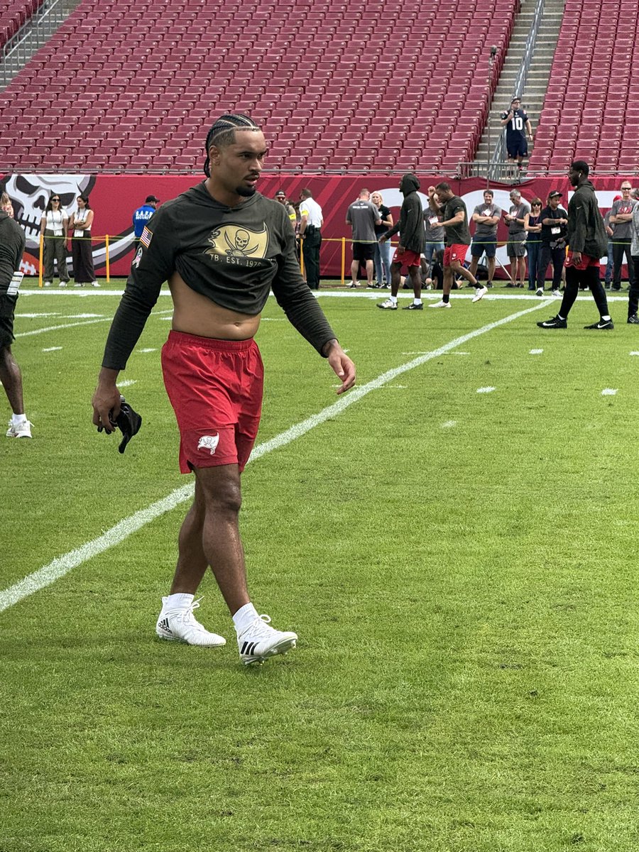 AileenHnatiuk's tweet image. Emeka is ready to go #Bucs