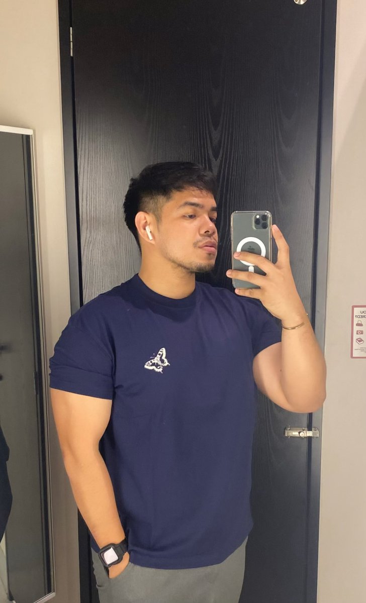 M 🅰️ K tweet media