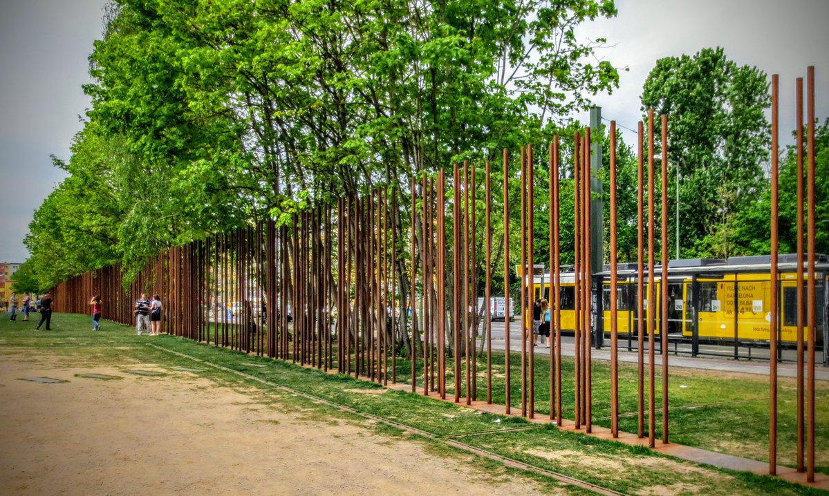 peteraspeslagh's tweet image. Bernauer Strasse #berlin #berlinwall #9november